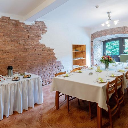 Park Hotel Bruzis Smiltene Kültér fotó