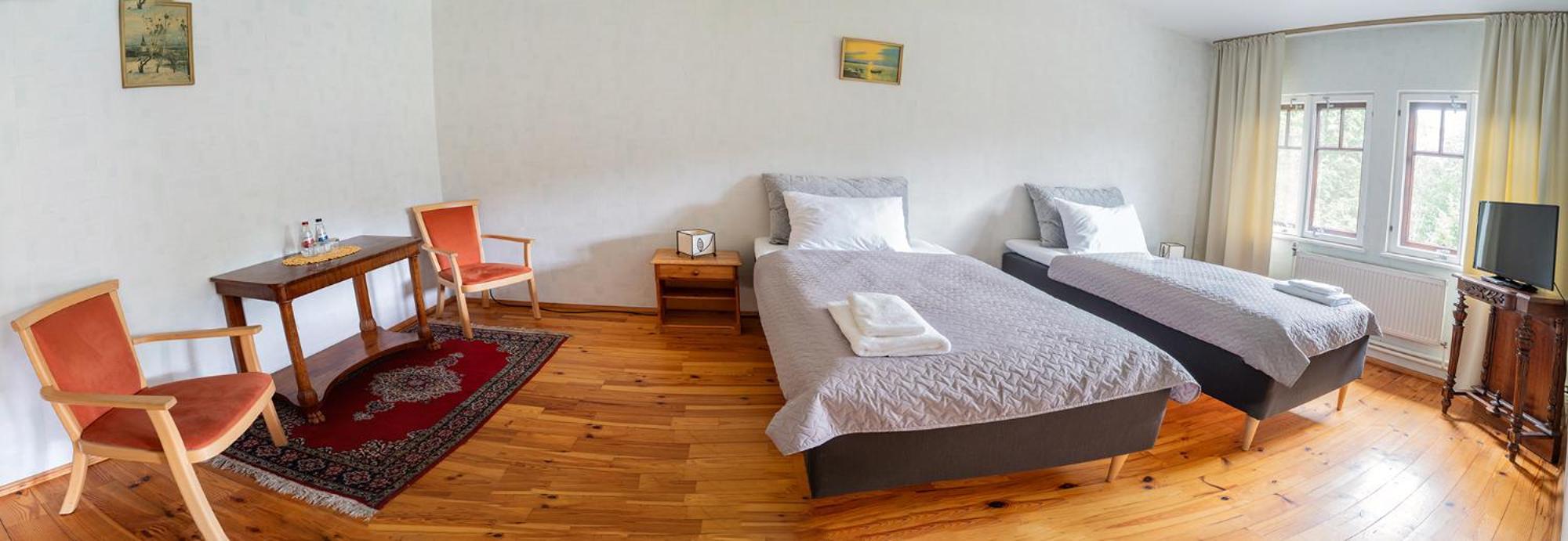 Park Hotel Bruzis Smiltene Kültér fotó