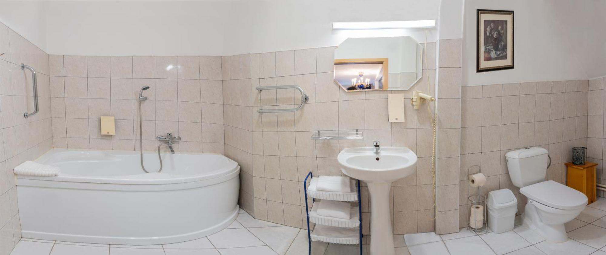 Park Hotel Bruzis Smiltene Kültér fotó