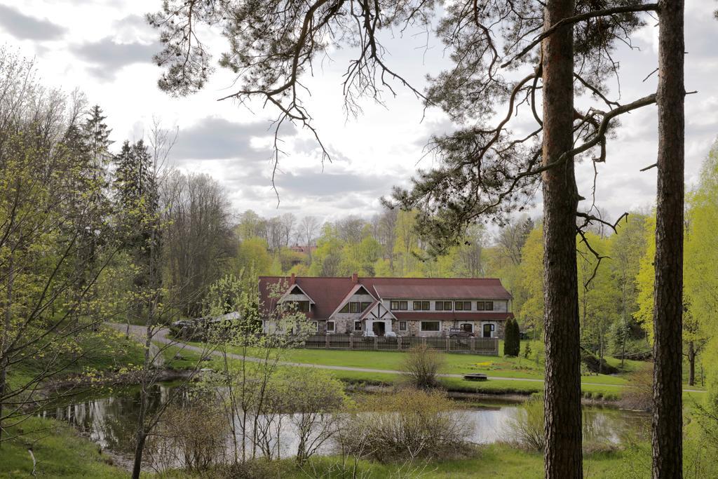 Park Hotel Bruzis Smiltene Kültér fotó
