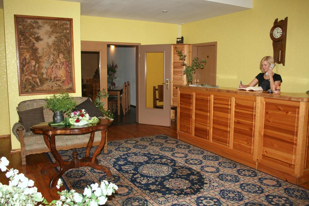 Park Hotel Bruzis Smiltene Kültér fotó